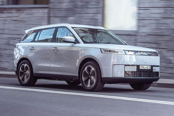 The Jaecoo J5 is a premium mid-size electric SUV available in Nepal through SPG Automobiles. Features include 58.9 kWh battery, 461km range, 207 hp motor, panoramic canopy, and advanced driver assistance systems. Available in five exterior colors with comprehensive safety features.